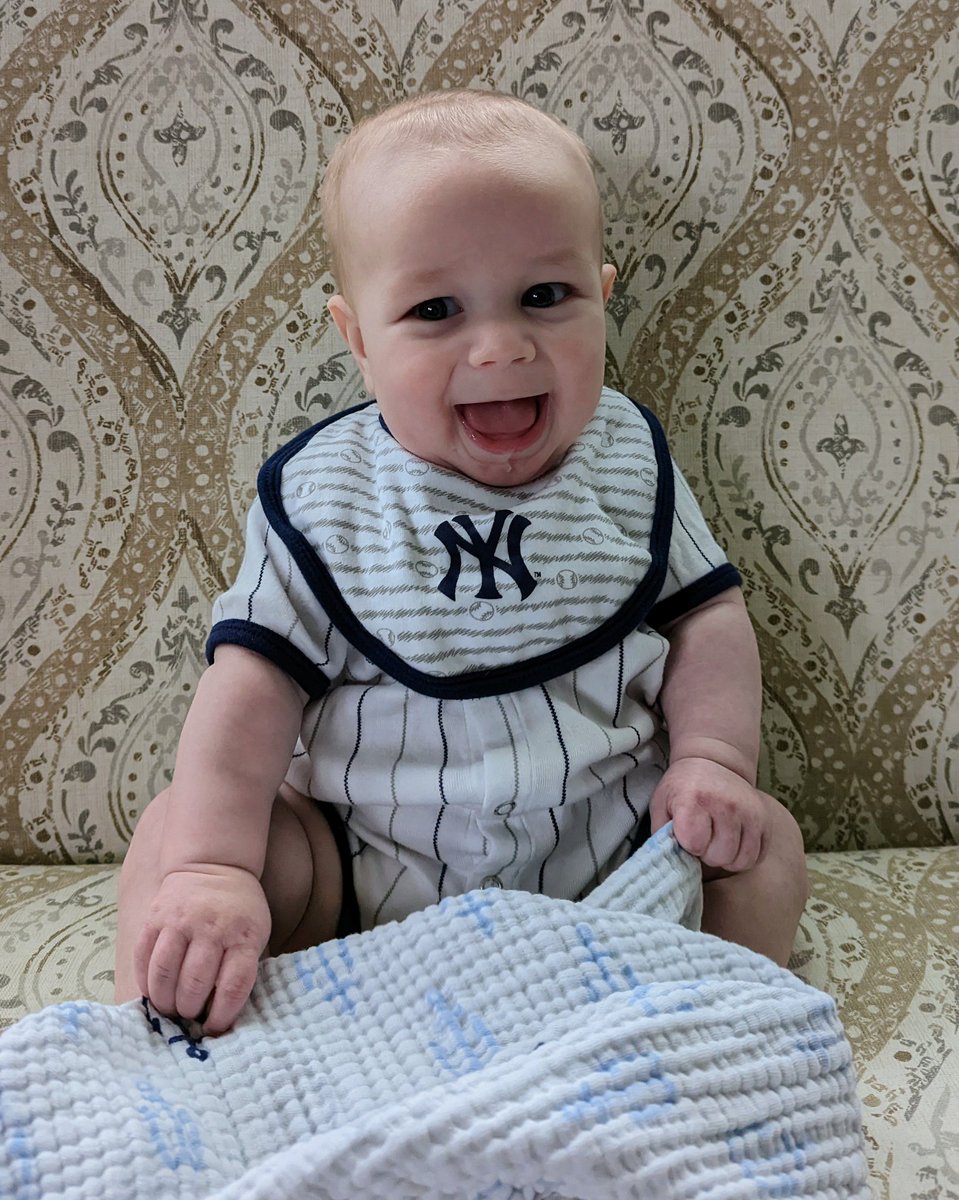 Summerrrtime's tweet photo. Tucker is ready for a Yankees win! @YESNetwork  #ToyotaPinstripePride https://t.co/769pFDhnup