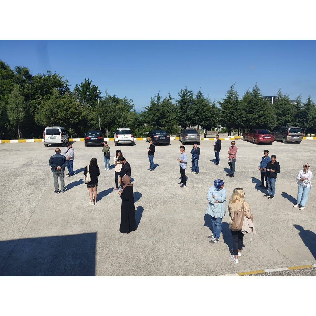 ADEMgenelmerkez's tweet photo. 📌 ADEM Topluluklarımızda bu ay 👇🏻
🎊@atauniadem25 Trabzon gezisi gerçekleştirdiler. 
🎊@ademkbu78 konferans programı gerçekleştirdiler. 
🎊@omu_adem Ekipleri ile AFAD’dan Psikososyal Destek Eğitimi aldılar. 
🎊Gazi Üni. Mustafa Çifçi ile online söyleşi gerçekleştirdiler. https://t.co/rdABOfJxqu