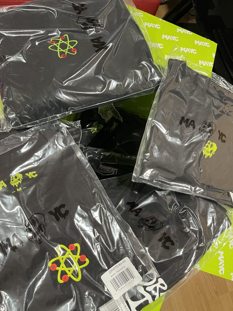 AlexanderJohnsn's tweet photo. Merch is here! Thank you to the @BoredApeYC once again! 🤘🏻🥳 https://t.co/FcOr7Xlvoi