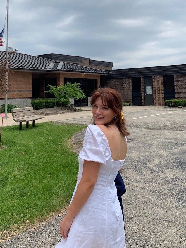 IndianTrail_PTA's tweet photo. Congrats to the winner of the 2022 ITPTA scholarship, Kristin Weidner. She will be attending The University of Kansas to study graphic design. Congrats, Kristin! https://t.co/3pY3Mli70A
