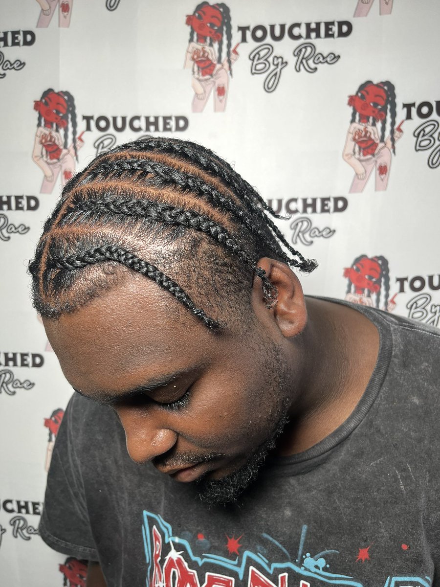 Toraee_Dashh's tweet photo. Men Braids 
Follow my hair page @_touchedbyraee on Instagram ✨ https://t.co/TDVdgIxHXw