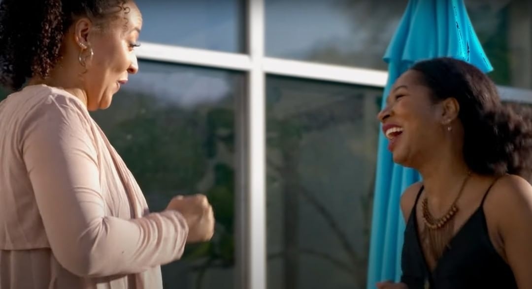 ItsNotYouWS's tweet image. We're halfway through the season with just 4 more episodes to go!

Lexi's finally gone on what we might consider a successful friendship-date...(given the interesting people we met in episode 3). Watch how that encounter goes down.

Watch Episode 4: youtu.be/NG7ag9Cd6TA