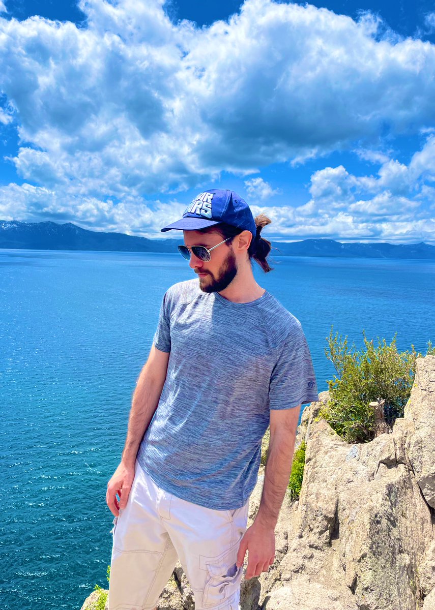 EmergentDesign1's tweet photo. Tryin’ to hold frame in front of all that lakeussy https://t.co/SaLZMlXxdB