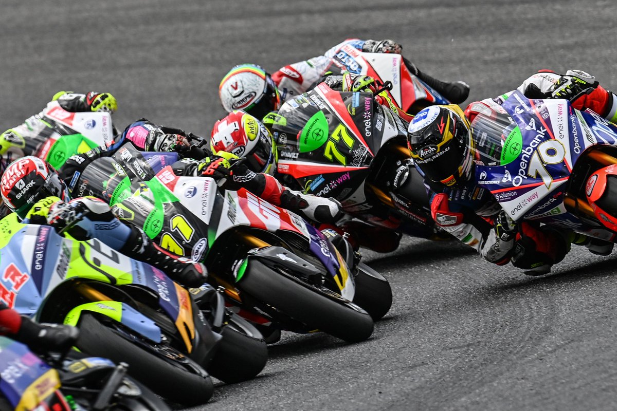 DomiAegerter77's tweet photo. What a battle 🤯 🅿️2️⃣ and leading the Championship 🤙🏻
was little unlucky with the yellow flag 🤷‍♂️

@mugellocircuit @intactgp @motogp #mugello #podium #fight #hard #rules #yellow #flag #motoe #6laps #push #grazie #fans #domi77 #aegi77 #ad77 #livefullgas #domifighter 

📸 @racepixs https://t.co/BHsyN0MY5u