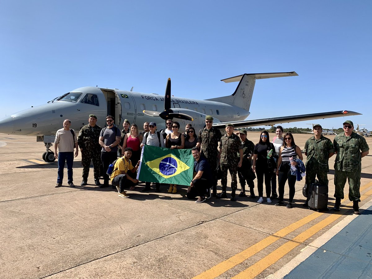 DefesaGovBr's tweet image. Hoje (29), uma equipe formada por engenheiros, técnicos e supervisores do #ProgramaCalhaNorte saiu de Brasília/DF com o objetivo de inspecionar 57 obras de infraestrutura em 26 municípios de Rondônia, além de outras 2, também de infraestrutura, em município do Amazonas. Saiba +⬇️