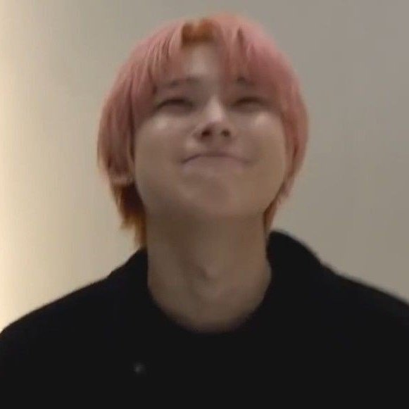 sunoonew's tweet photo. cheeks https://t.co/KUoVu2HfvE
