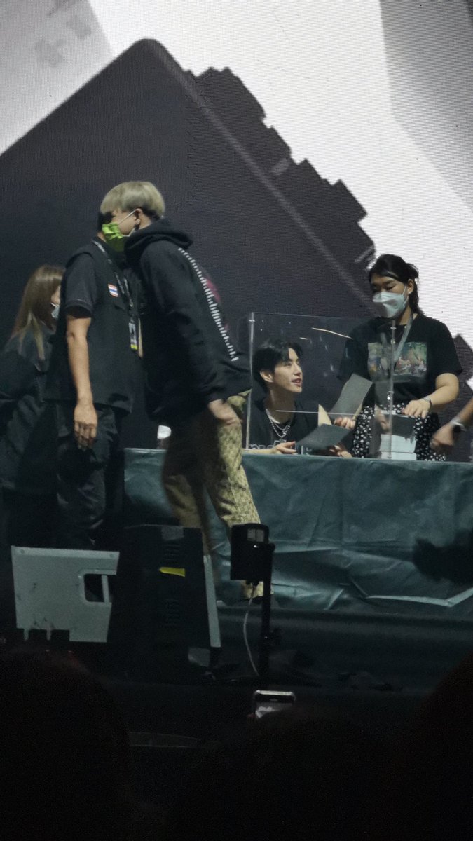 <a href="/Tum9_Warawut/">วราวุธ โพธิ์ยิ้ม</a> ขออนุญาตส่งให้นะคะ ตอนแรกลงแล้วไม่แน่ใจว่าใช่มั้ยนะคะ