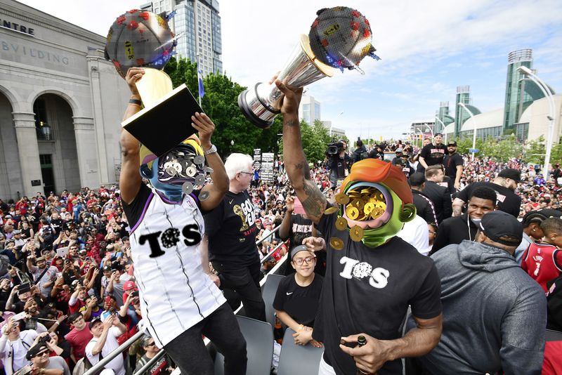 MediocreCEO's tweet photo. I just wanted to share a few photos of the ETH BROS "Welcome Home" PARADE I threw for them today. Shout out @theothersideNFT and all the @TOS_Moonpods I've collected over the past few months. One of the best #NFT projects I have been a part of....can't wait for PHASE 2 👀🔥 https://t.co/oDlabEdzrF
