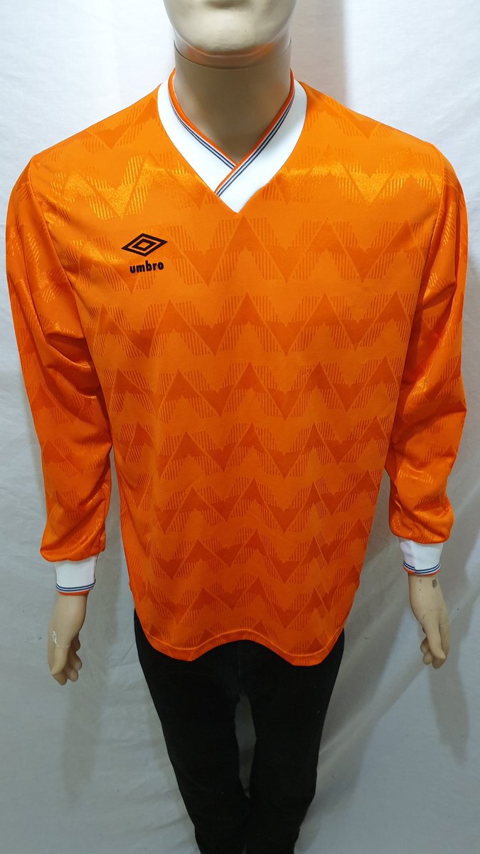 Top Corner Shirts tweet media