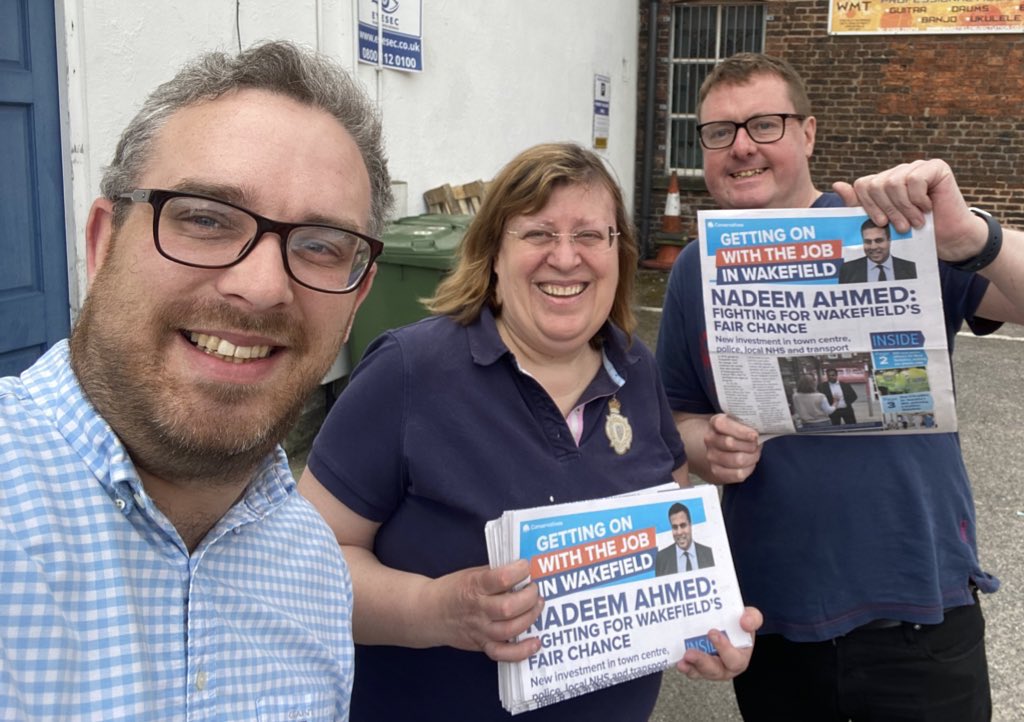 Good to be out for #local candidate @cllrnadeemahmed in the #WakefieldByElection earlier today! 
Vote @conservatives on June 23rd! 
@ian_gartside @liddiard_tom @cwowomen @CWOYorkshire