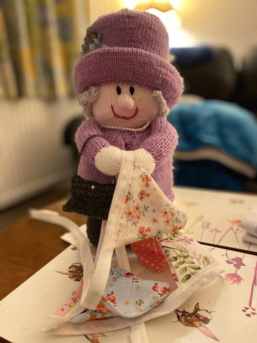 So mum and I have had a busy day making lots of bunting for the garden party in work on Friday. We even had a Royal helper assisting us. 👸