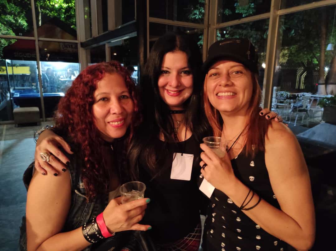 Fotos del día de la rueda de prensa del <a href="/classicmetalf/">ClassicMetalFest</a> Vzla II edición el pasado viernes 27/05/2022 en @teatrex 
🤘🎤🔥🤘
Domenica
<a href="/MurcielagoMiope/">MⒶndrágora FantⒶsma कर्म</a>
<a href="/FeblesCordova/">Kara Febles</a>
<a href="/adricolmenarez/">adriana colmenarez</a>
<a href="/mercurio_pop/">𝗠𝗲𝗿𝗰𝘂𝗿𝗶𝗼 𝗣𝗼𝗽🎶</a>
@andreacbraffalli 
<a href="/manuarturodrum/">manuarturodrum</a> 
@luisflores_producer 
<a href="/manuarturodrum/">manuarturodrum</a> 
<a href="/AndreaCobo/">Andrea Cobo Raffalli</a>