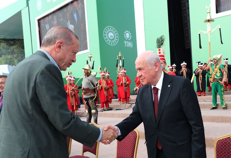 MHP_Bilgi's tweet photo. Cumhurbaşkanımız Sayın Recep Tayyip ERDOĞAN ve Genel Başkanımız Sayın Devlet BAHÇELİ, “İstanbul'un Fethi’nin 569. Yıl Dönümü Programı ve Atatürk Havalimanı Millet Bahçesi Fidan Dikim Töreni”ne Katıldılar. https://t.co/koNLOTv3Je