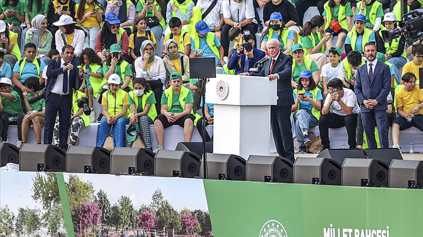 MHP_Bilgi's tweet photo. Cumhurbaşkanımız Sayın Recep Tayyip ERDOĞAN ve Genel Başkanımız Sayın Devlet BAHÇELİ, “İstanbul'un Fethi’nin 569. Yıl Dönümü Programı ve Atatürk Havalimanı Millet Bahçesi Fidan Dikim Töreni”ne Katıldılar. https://t.co/koNLOTv3Je