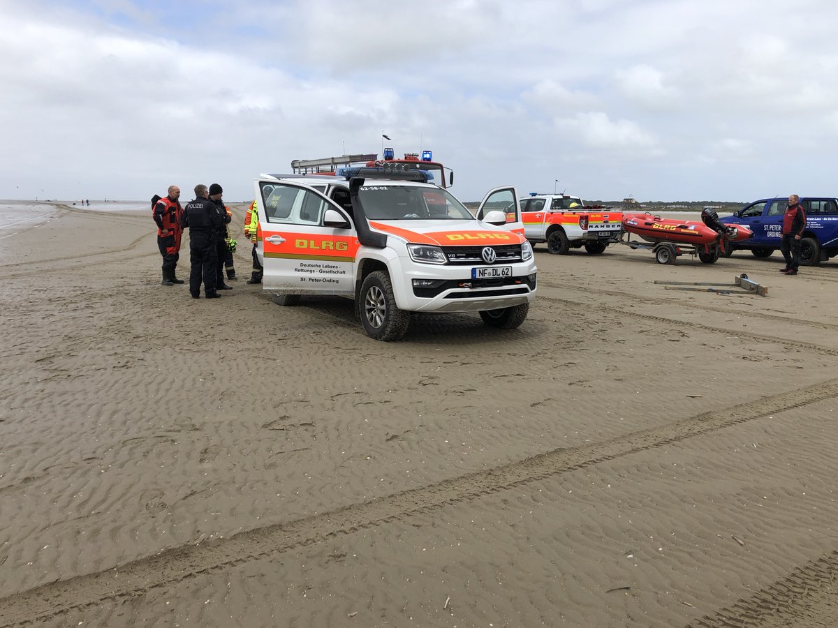 Zwei Kitesurfer aus Nordsee gerettet, 29.05.2022, St. Peter-Ording, Böhler Strand, #stpeterording #nordsee #dlrg #wasserrettung spo.dlrg.de/einsatztagebuc…