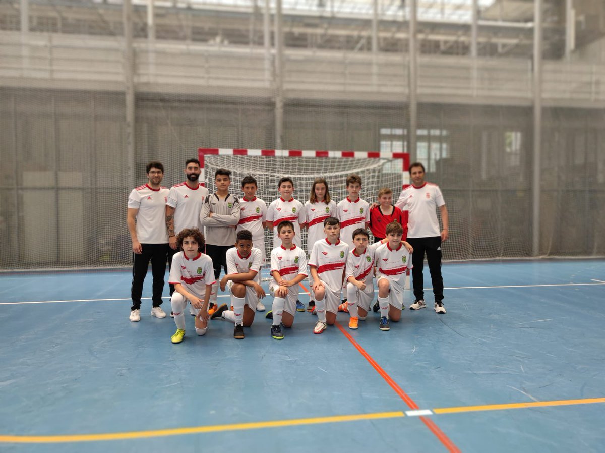 RFCF_es's tweet photo. 👏🏻 Bonita experiencia de nuestras selecciones Sub-12, Sub-14 y Sub-16 de #FútbolSala

🚌 Viaje a Vitoria para enfrentarse a la selección alavesa

❤️🤍 ¡A por más, chicos! #FutsalCantabria https://t.co/DFCoacUykH