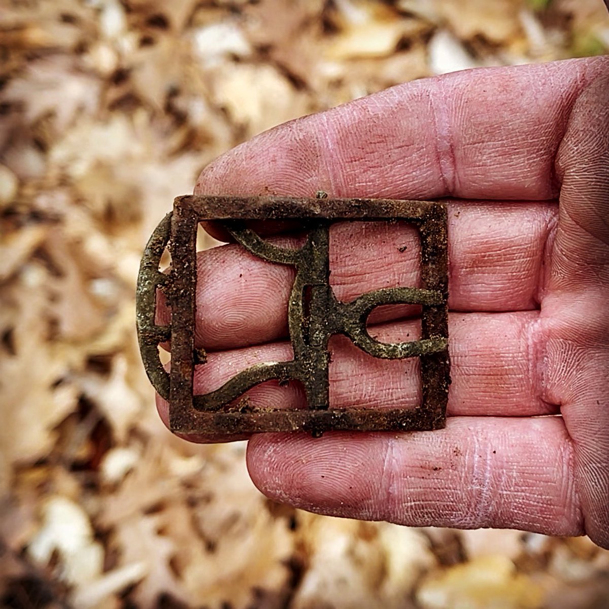 StealthDiggers's tweet photo. A couple of recent buckles found metaldetecting. #fishermetaldetectors #teknetics https://t.co/9BPQuxbova