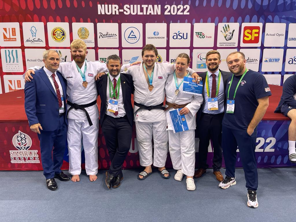 BritishJudo's tweet photo. Our VI team are on fire🔥

Kirsten Taylor smashes her international debut by picking up a silver medal in the J2 +70kg category🥈whilst Jack Hodgson &amp; Chris Skelley bag themselves a bronze medal in the J2 +90kg category🥉 at the @IBSAJudo Kazakhstan Grand Prix🇰🇿

#WeAreGBJudo🇬🇧🥋 https://t.co/dCWrOIczaw