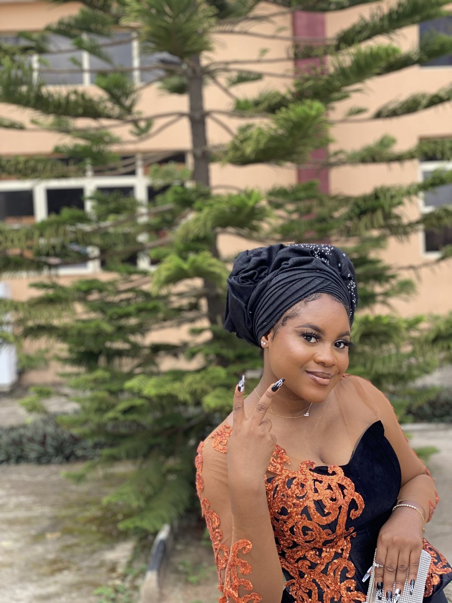 GirllikeDoo's tweet photo. Olorun Agbaye o you're mighty!!! These 5years were only possible because of God. So grateful.
#graduation2022 #thansgivingsunday
#ABUADgraduate https://t.co/zwQKe8IInl