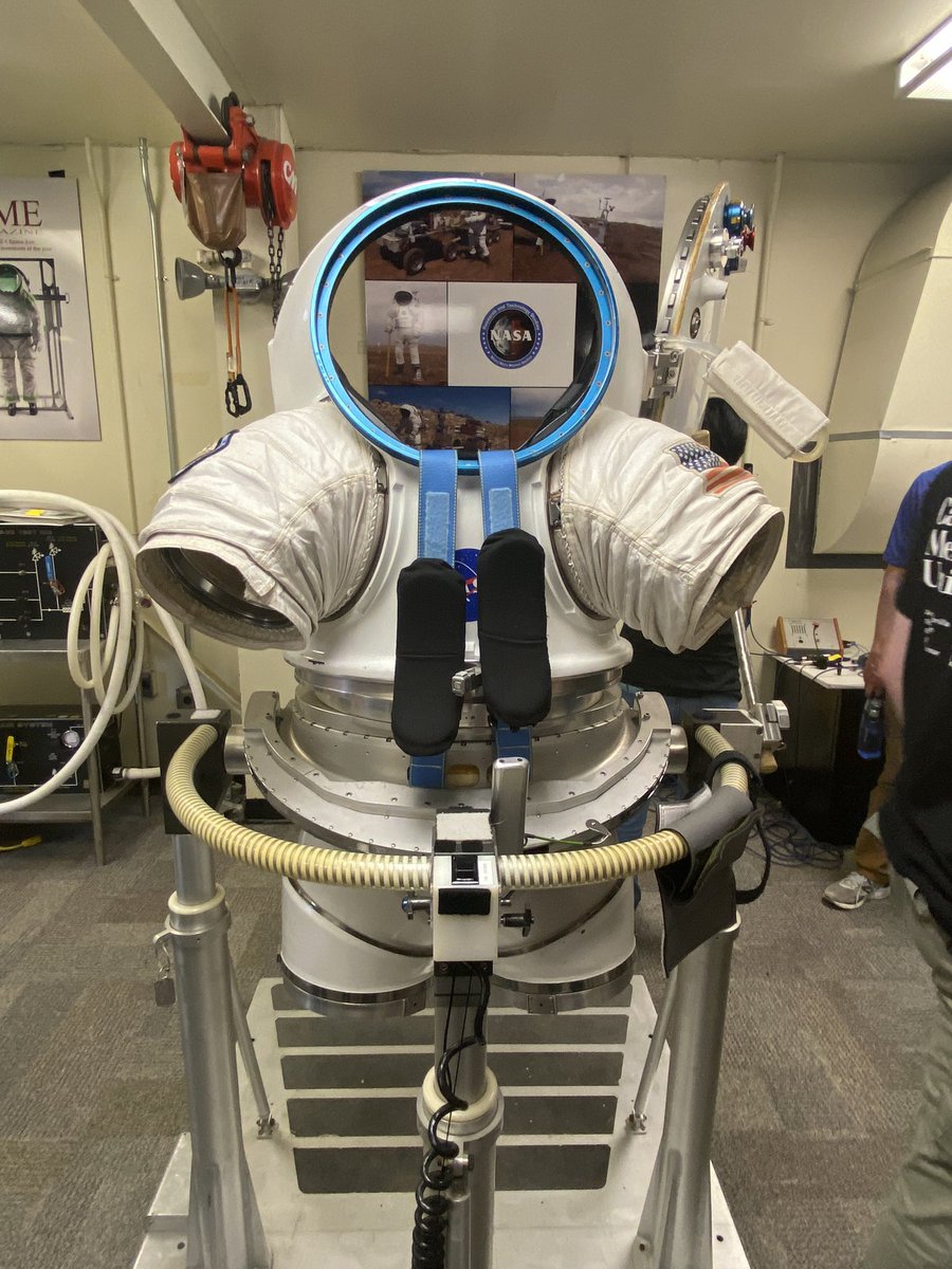 hokienauts's tweet photo. Here are some more pictures of our tour of JSC, as well as our first day of testing at JSCβs Rockyard facility!
π¨βππ©βππ§βππ¦ππ½πΈπ°π‘βοΈπͺππ
#NASASUITS #NASACODES https://t.co/N22ovcglOx