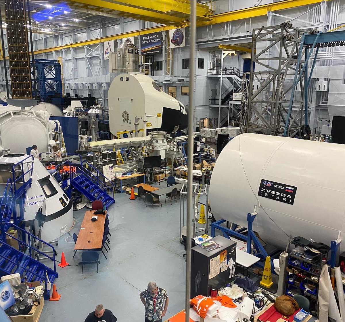 hokienauts's tweet photo. Here are some more pictures of our tour of JSC, as well as our first day of testing at JSCβs Rockyard facility!
π¨βππ©βππ§βππ¦ππ½πΈπ°π‘βοΈπͺππ
#NASASUITS #NASACODES https://t.co/N22ovcglOx