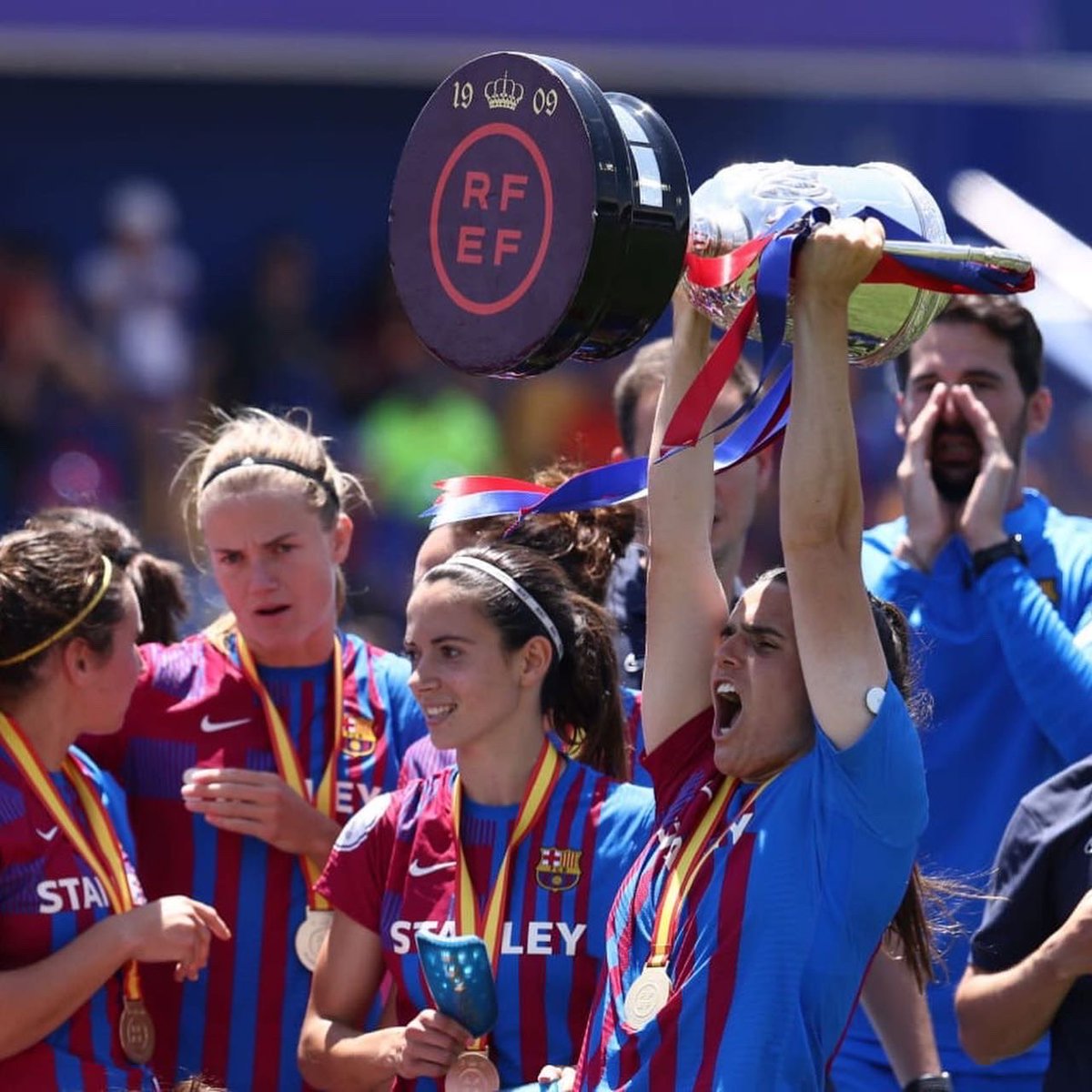 Andrea Pereira tweet media