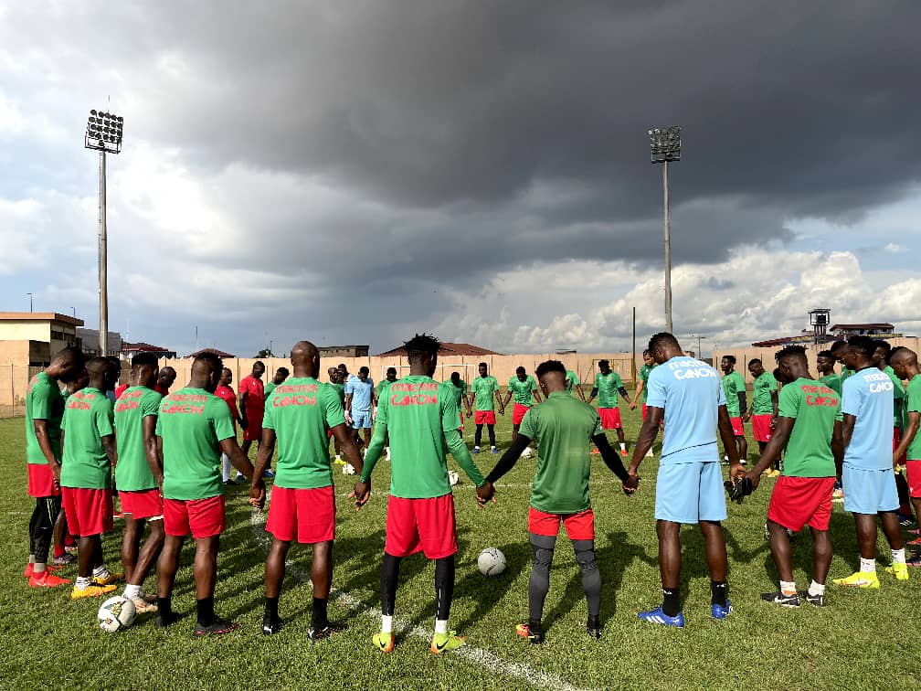 fgo_pro's tweet photo. Quelques images de la  séance d'entraînement du jour. Le dernier avant le match de demain 🆚️ APEJES. #CANAPEJES demain à 18h.

#MTNEliteOne @FecafootOfficie https://t.co/OjfueHPH1P