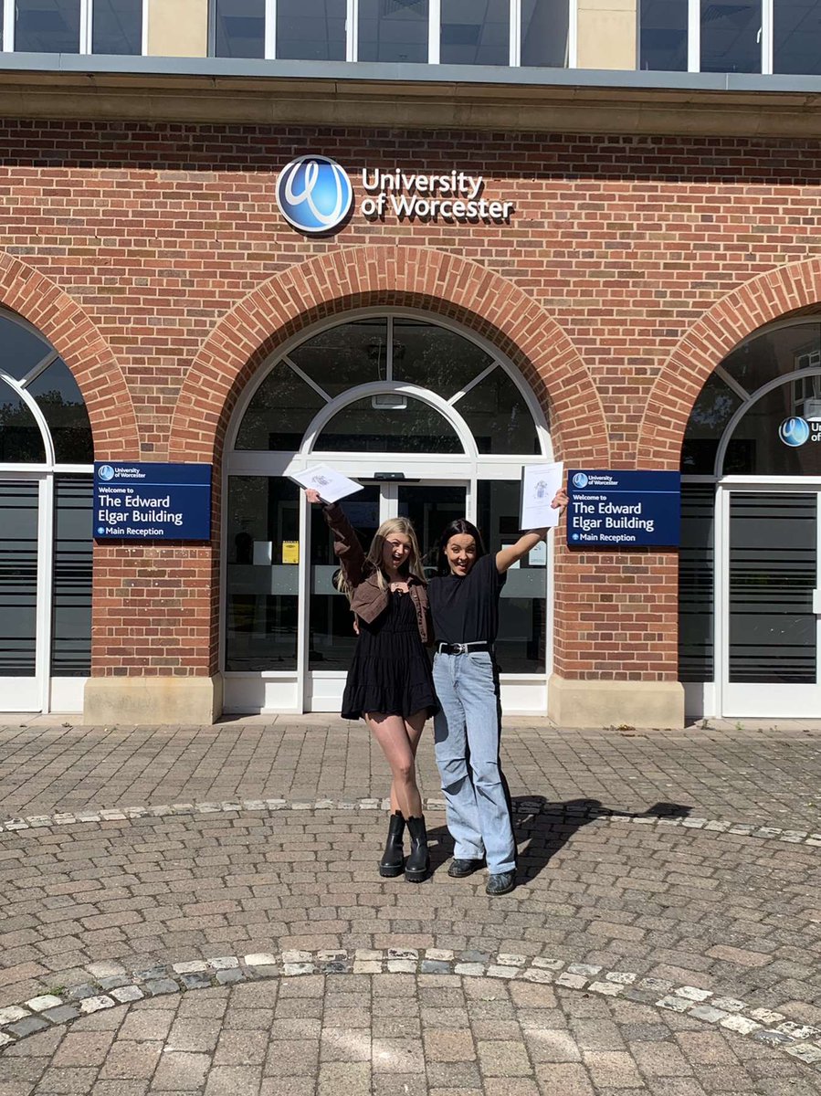 Taylorrixon_'s tweet photo. over&amp;out woo💙
been a blast, sad it’s over🥲
onto the next chapter📖
@worcester_uni https://t.co/96Ur3dABQp