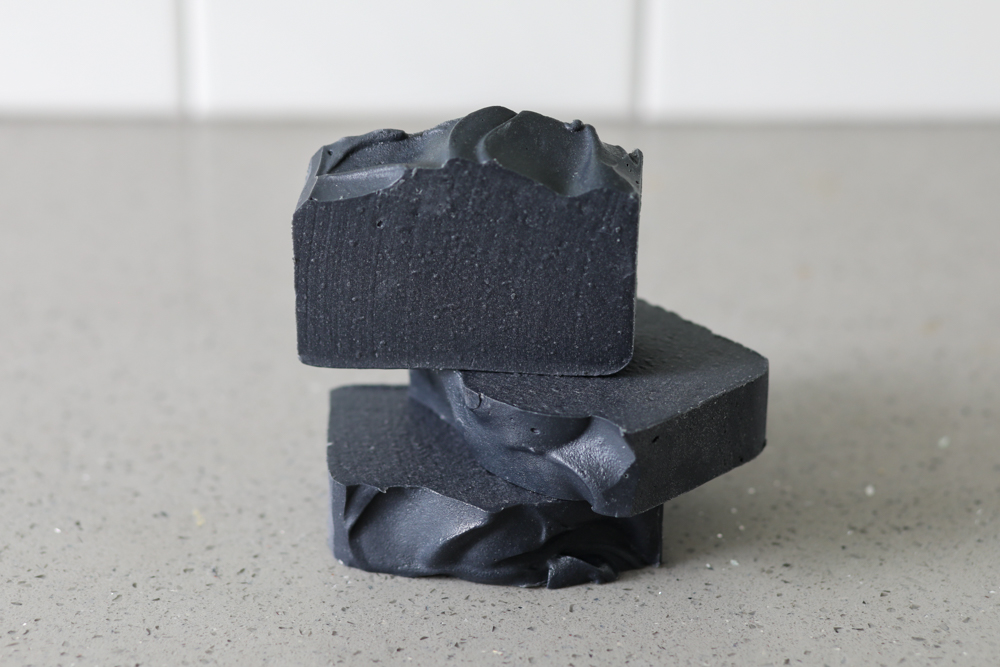 EnchantmentD's tweet photo. Memorial Day Sale starts now!!! - https://t.co/sdoadpbRfm 15% off with code "Memorial" Ends 5/31 Order now!
Tea Tree &amp; Activated Charcoal, great for oily/combination skin. Real results before &amp; after
#enchantmentessentials #shopnow #memorialdaysale #facialsoap #blackbusiness https://t.co/bZGu8b4NGA