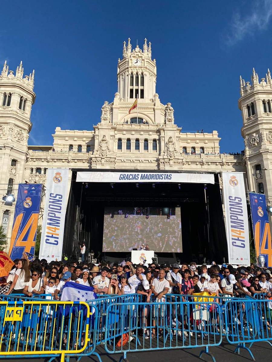 🎉 Me sé más de uno al que mañana le va a costar madrugar...
#CHAMP14NS | #CAMPEON35 | #RMFans