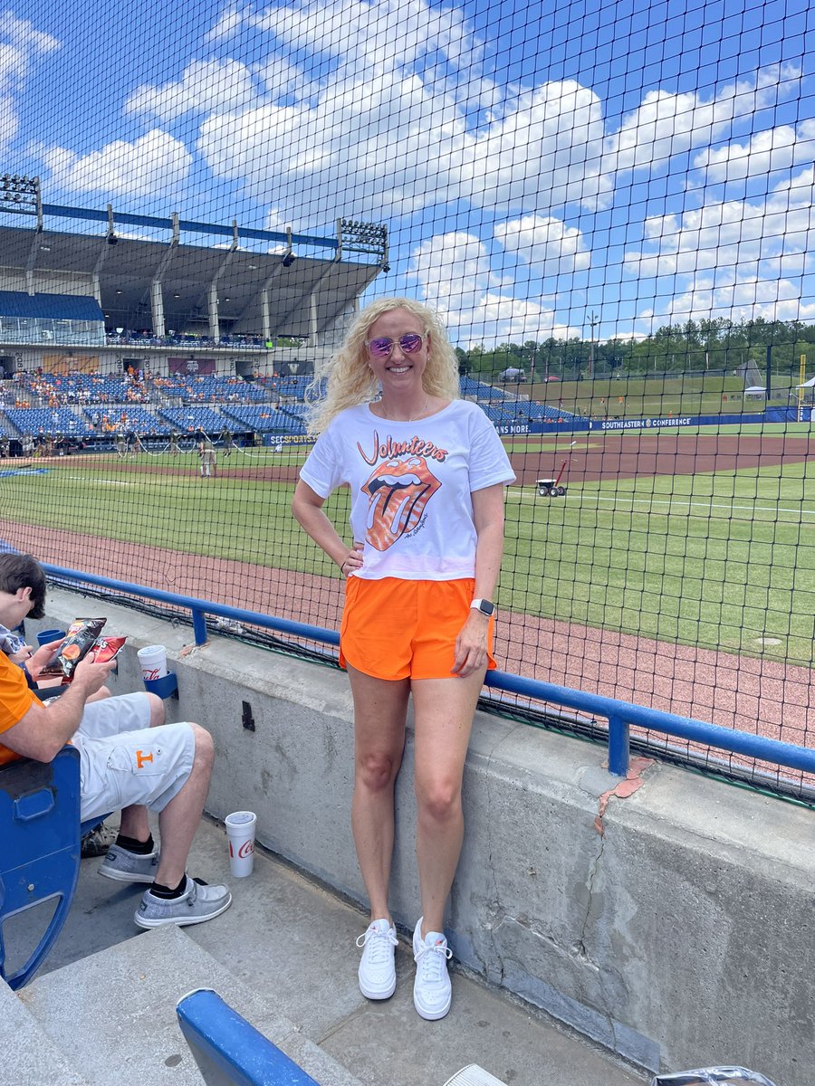 meghenderson30's tweet photo. Beautiful day to win a Championship! Let’s Go Vols!!! 🍊🍊🍊 #BaseVols #oth #vofy #BeatFlorida #SECTourney https://t.co/pHd0z0Mh0l