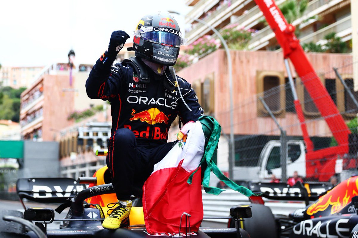 Paola_perez's tweet photo. VIVA MÉXICO 🇲🇽 GRACIAS CHECO!!! 🇲🇽🥇🏆🇲🇨♥️ 29.Mayo.2022 https://t.co/xIECkuWjlz