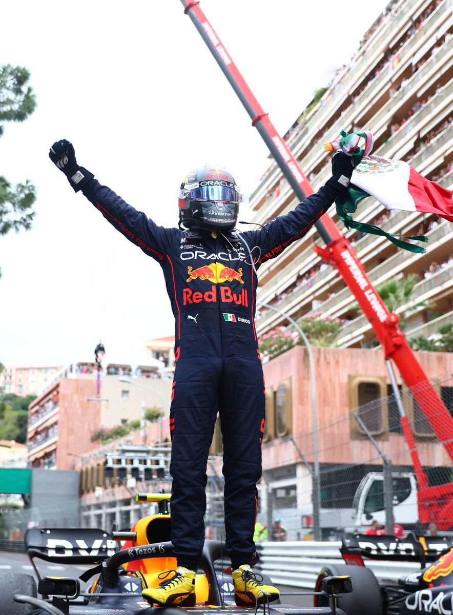 Paola_perez's tweet photo. VIVA MÉXICO 🇲🇽 GRACIAS CHECO!!! 🇲🇽🥇🏆🇲🇨♥️ 29.Mayo.2022 https://t.co/xIECkuWjlz
