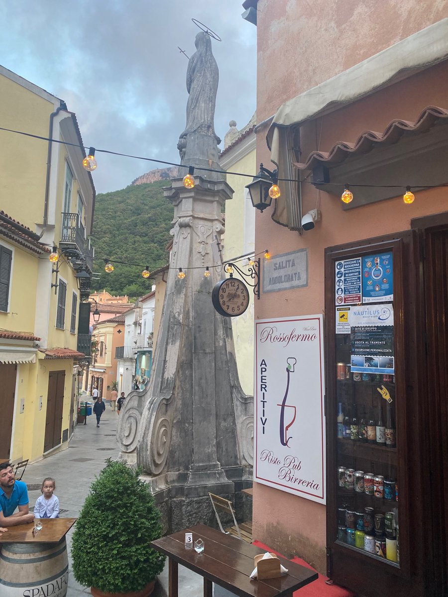 CyrilPenn's tweet photo. we’ve been enjoying Magliocco in Calabria this week @ReginaRollin #nativegrape https://t.co/qpGYLluSva