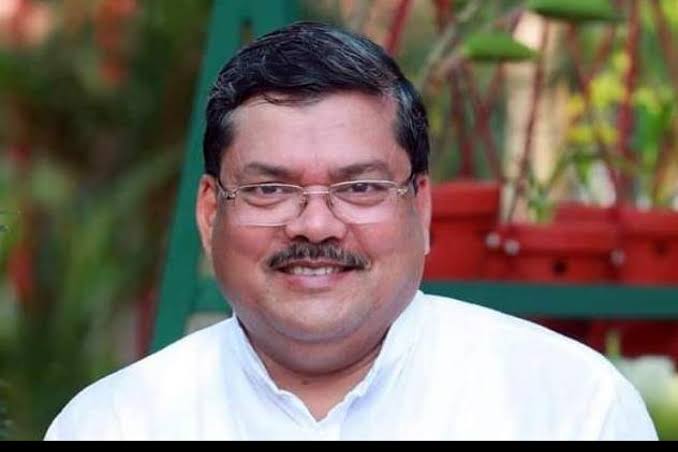 MdGulamCongress's tweet photo. Congratulations and Best Wishes to Senior Congress Leader Hon'ble @MukulWasnik Ji on being nominated as Rajya Sabha candidate from Rajasthan. #RajyaSabhaElection2022 @INCDelhi @INCRajasthan @RahulGandhi @EVKSElangovan @INCTamilNadu @KS_Alagiri https://t.co/pEoKOXU7uI