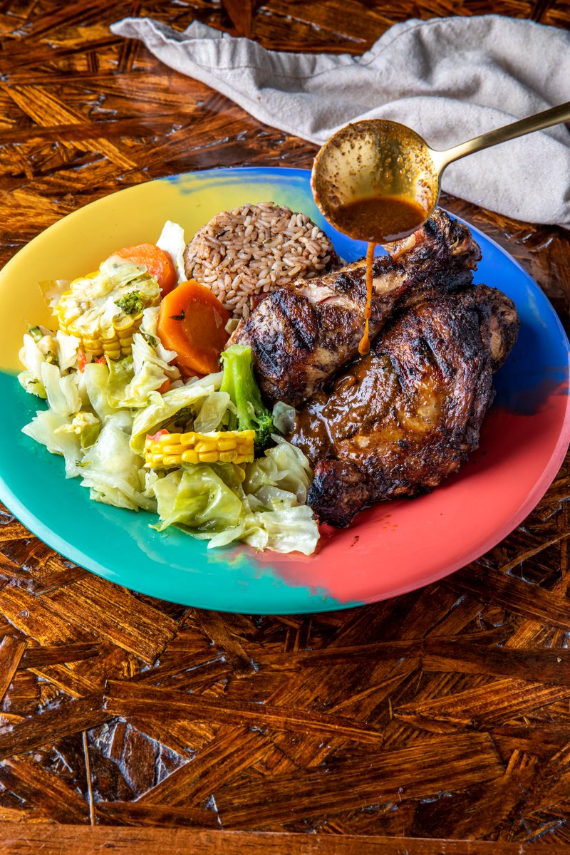 reggaehut's tweet photo. Let us take care of the BBQ with our Jerk Chicken! It's seasoned and slow-smoked to perfection. Order a single plate or pick up a Family Meal!  To order: call 713.520.7171 or order online at https://t.co/pAdU88GqHQ. 
#memorialday #reggaehut #BBQ https://t.co/E1jAS3MJGR