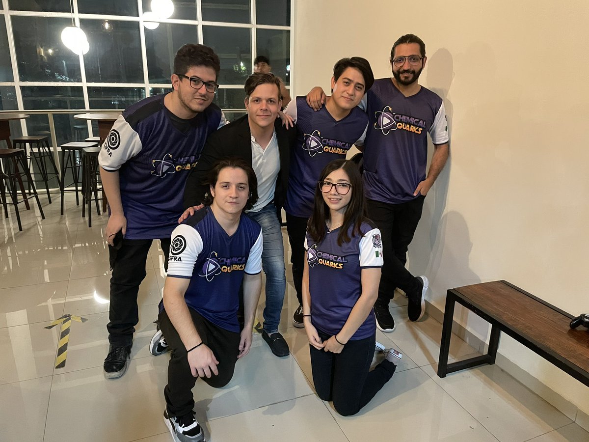 rodcigarroa's tweet photo. El mejor equipo, las personas mas increíbles; gracias por su amistad.
#GoCQ #BeDisruptive
#BitMasterMty https://t.co/ShFWWaAi3O