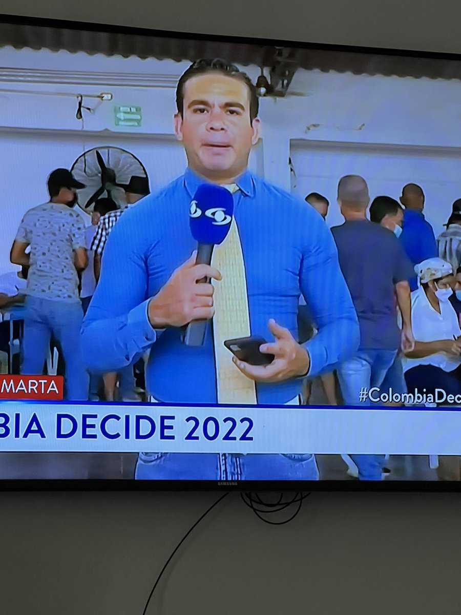 JOSEMANUELTM_'s tweet photo. Ve ese hombre cómo puede respirar ? …. JAJAJAJAJAJAJAJA DIOS MIO PERDÓNAME ! https://t.co/zo1slLSFCQ