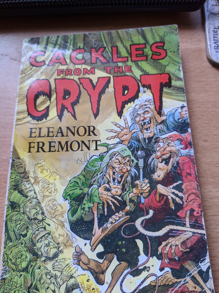 Azurakitetwitc1's tweet photo. Found this recently and couldn't resist picking it up. Anyone else a fan of Tales from the Crypt? https://t.co/p4SwjQtNd2