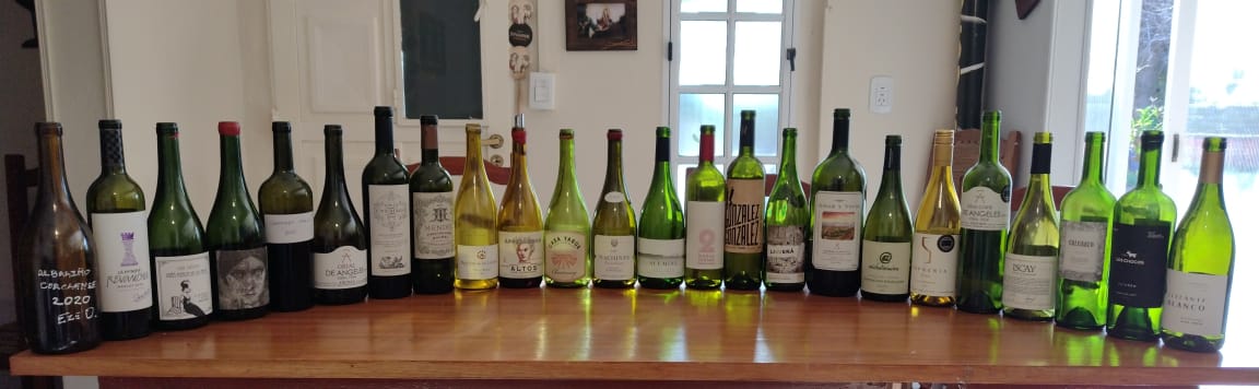 Algo se bebió anoche con los amigos de Bricco Wines ! 
El Due en otro nivel. 
El resto muy parejo todo, hermosos vinos! 
La Mencía de Ver sacrum es algo extraordinario! 
#winelovers 
<a href="/VerSacrum/">Ver Sacrum</a> 
<a href="/DeAngeles1924/">DE ANGELES @VISTALBA</a> 
<a href="/RobertodelaMota/">Roberto de la Mota</a> 
<a href="/EscalaHumanaW/">Escala Humana Wines</a> 
<a href="/Germasera/">Germán Masera</a> 
<a href="/micheliniwine/">Matias Michelini</a> 
<a href="/danke/">D@nke</a>