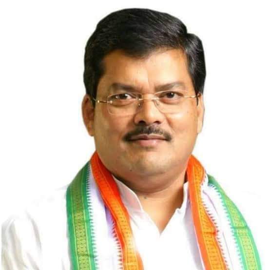 Chandrapur_DMC's tweet photo. अखिल भारतीय काँग्रेस कमिटीचे सरचिटणीस आदरणीय मुकुल वासनिक साहेबांना राजस्थान मधून राज्यसभेची उमेदवारी मिळाल्या बद्दल साहेबांचे मनःपूर्वक अभिनंदन.
@MukulWasnik https://t.co/mrmNlKD9dU