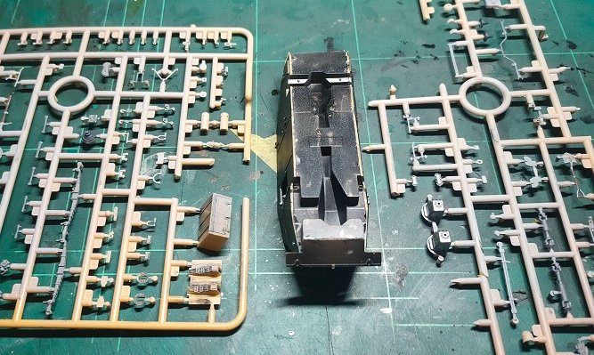 WartsNAllModels's tweet photo. It's #ArmourDay, so we're going live in 30 minutes on https://t.co/cqPPEWFwbQ (9pm CEST, SAST) to work the #Staghound. With the #hull #assembled, we're hitting the #undercarriage. Pop past and chat! #scalemodels #ww2 #armour #broncomodels #art #hobby #miniatures #plasticmodels https://t.co/QGeMIiOcZ5