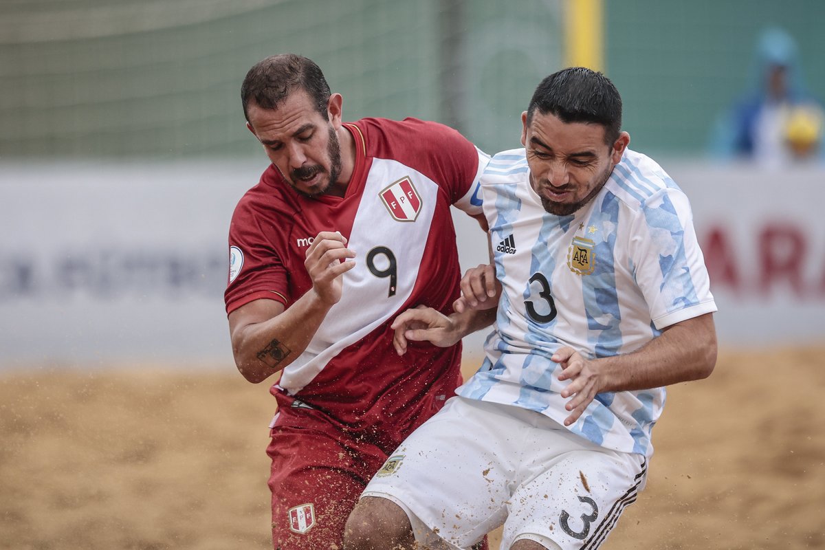 modoplayaok's tweet photo. #FutbolPlaya ⚽ - #CopaAmericaFP 🌎
Derrota de @Argentina 🇦🇷 ante @SeleccionPeru 🇵🇪 en el partido por el 5° puesto por 4-1, lo que determinó que el equipo albiceleste culmine su participación en la @CopaAmerica posicionado en el 6° lugar https://t.co/EtbWY3w5ws