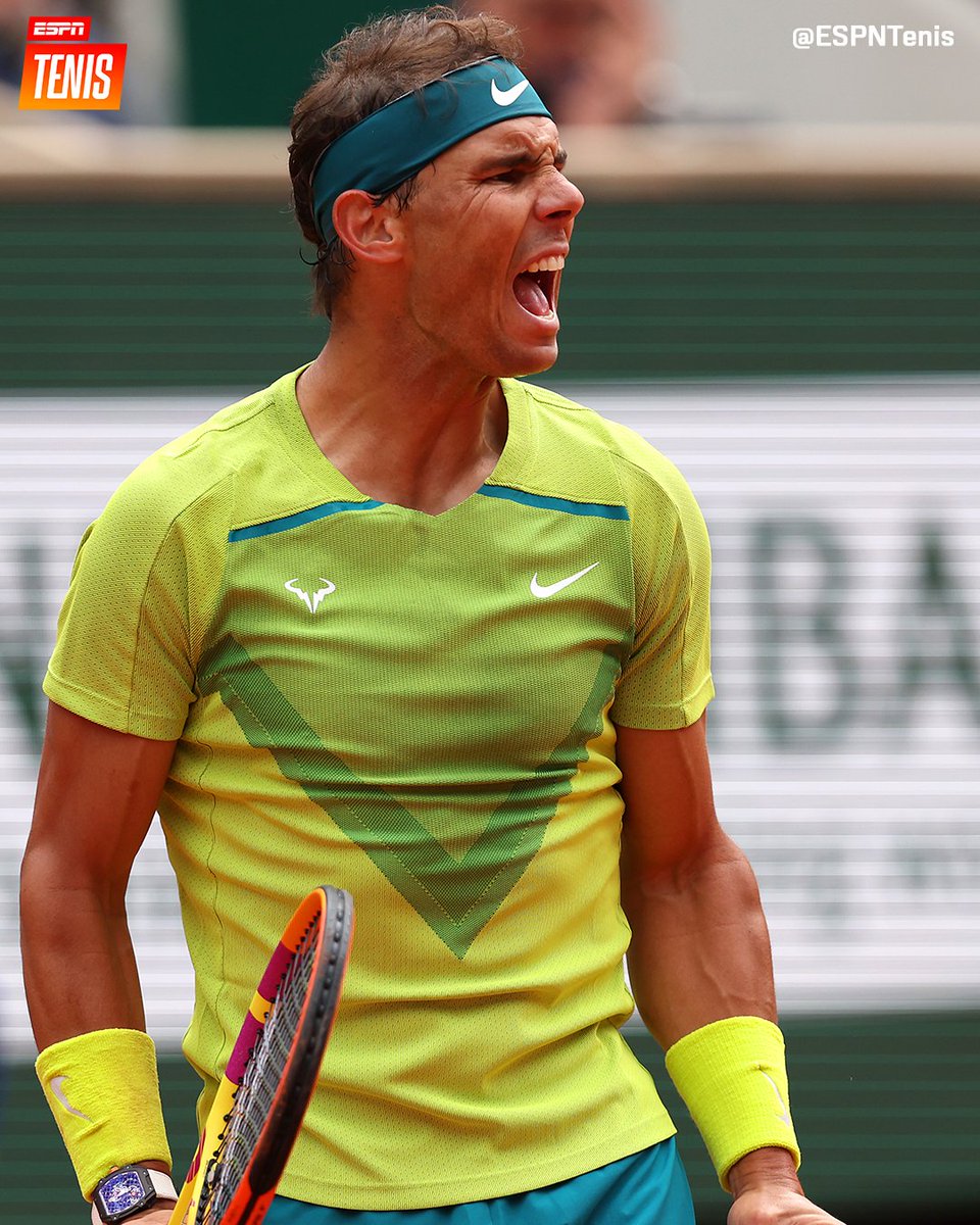 ESPNtenis's tweet photo. ¡NO SE METAN CON EL REY DE LA ARCILLA! 🐂🔥​
​
Auger-Aliassime llevó a un quinto set a Nadal en #RolandGarros, pero el español triunfó como en los dos casos anteriores: 3-6, 6-3, 6-2, 3-6 y 6-3 en 4h25m. 

🔜 ¡CUARTOS DE FINAL CONTRA DJOKOVIC! 🔥🤩 https://t.co/LfgbfzFiuO