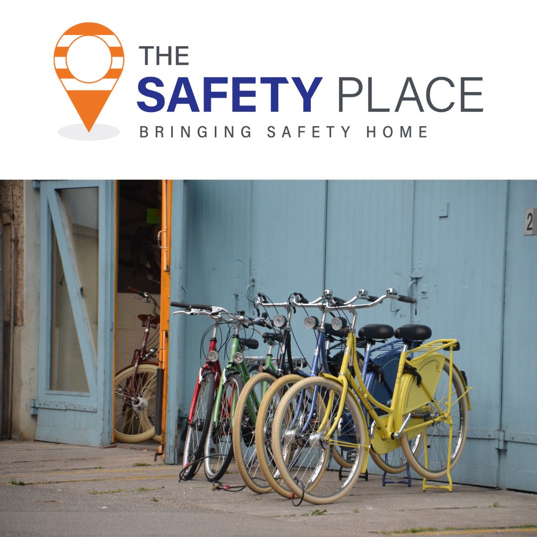 SafetyPlaceLA's tweet image. Rollin' with the homies? Be safe out there! #YeahBike #BikeSafety #BikeMonth #HelmetYourhead