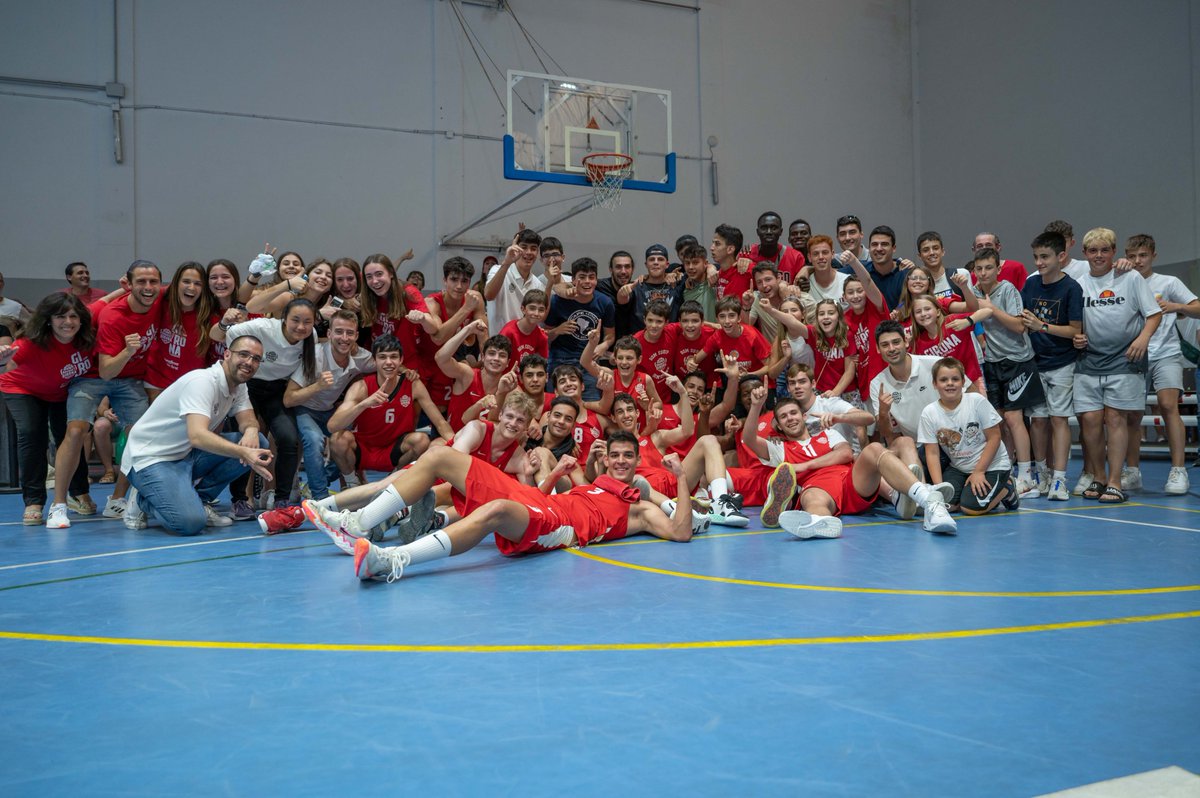 BGironaBase's tweet photo. 🔥🔥🔥 VICTÒRIA de ➕9⃣ i 𝝠𝗦𝗖𝗘𝗡𝗦! El tercer equip sènior del club puja a 1a Catalana després de superar el #LluïsosdeGràciaB al Ramon Sitjà! (96-87) 🔝💥

🏆📈 Eʟ ᴘʀᴇᴍɪ ᴀ ᴜɴᴀ ɢʀᴀɴ ᴛᴇᴍᴘᴏʀᴀᴅᴀ!
👏 FELICITATS EQUIP! 👏

#CreixemJunts #SomhiGirona #OrgullGironí https://t.co/qw6f4AhuId