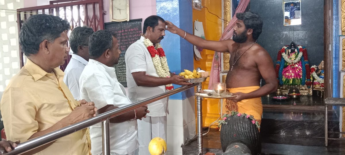 pannimadai's tweet photo. #அம்மா_மக்கள்_முன்னேற்றக்_கழகம் 

சரவணம்பட்டி பகுதி கழக செயலாளர் #கண்ணன் அவர்களின் தலைமையில்
 #கோவை_வடக்கு_மாவட்டம் கழக செயலாளர் @Bhaskar58705423  அவர்களின் முன்னிலையில் 

கழக நிர்வாகிகள் அறிமுக கூட்டம் நடைபெற்றது https://t.co/jv5DDvEWYT