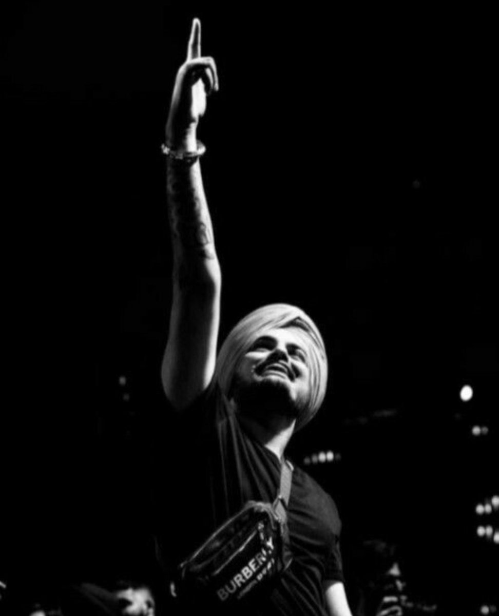 being_Obhan's tweet photo. The Indian Tupac #sidhumoosewala is no more๐ will remain through his music๐๐ซ #SidhuMoosewala #LegendsOfToday https://t.co/DtyaphHQ9G
