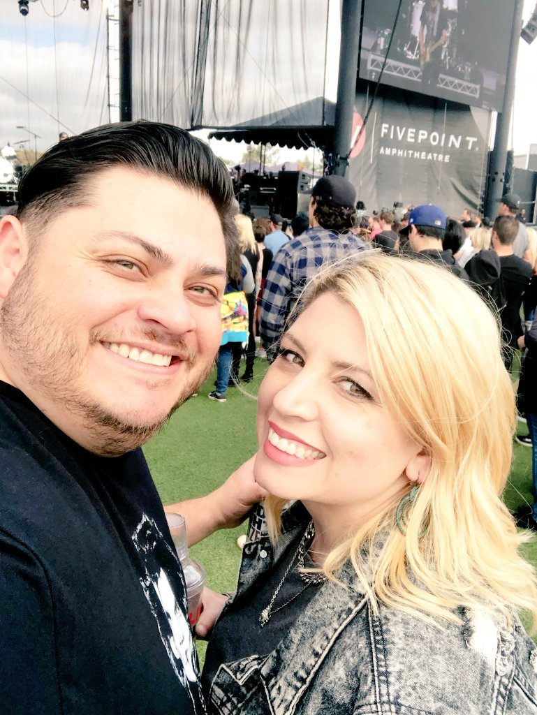 Not only do we love comic cons. We love music. The two things that brought us closer than ever. <a href="/LiveNation_LA/">Live Nation L.A.</a> <a href="/FivePointAmp/">FivePoint Amp</a> <a href="/JesseJamesTapia/">Jesse James</a>