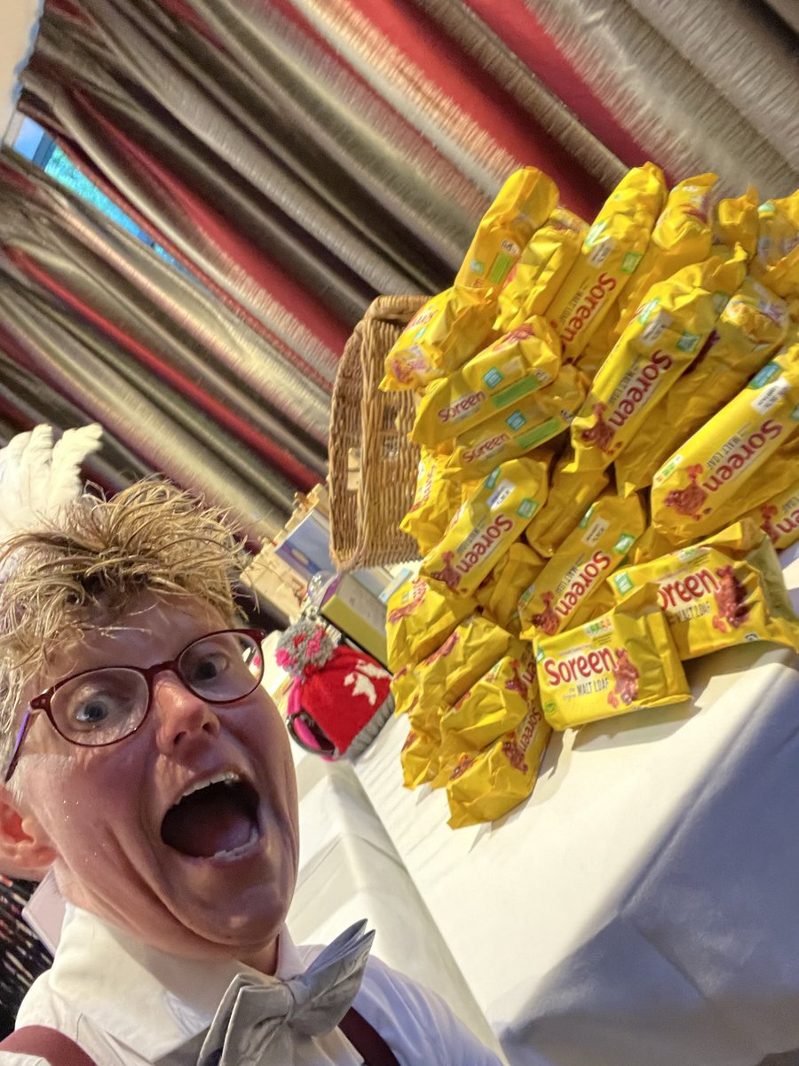 McanenySarah's tweet photo. @JoRussell_FM @SpencerSuperS Sorry @JoRussell_FM…I win!!!!! #MaltLoaf4everymeal #DontMixItUpWithMeatLoafThoughILoveHimToo #SpencerSuperstars #DoIE https://t.co/AEyfx4cTgK